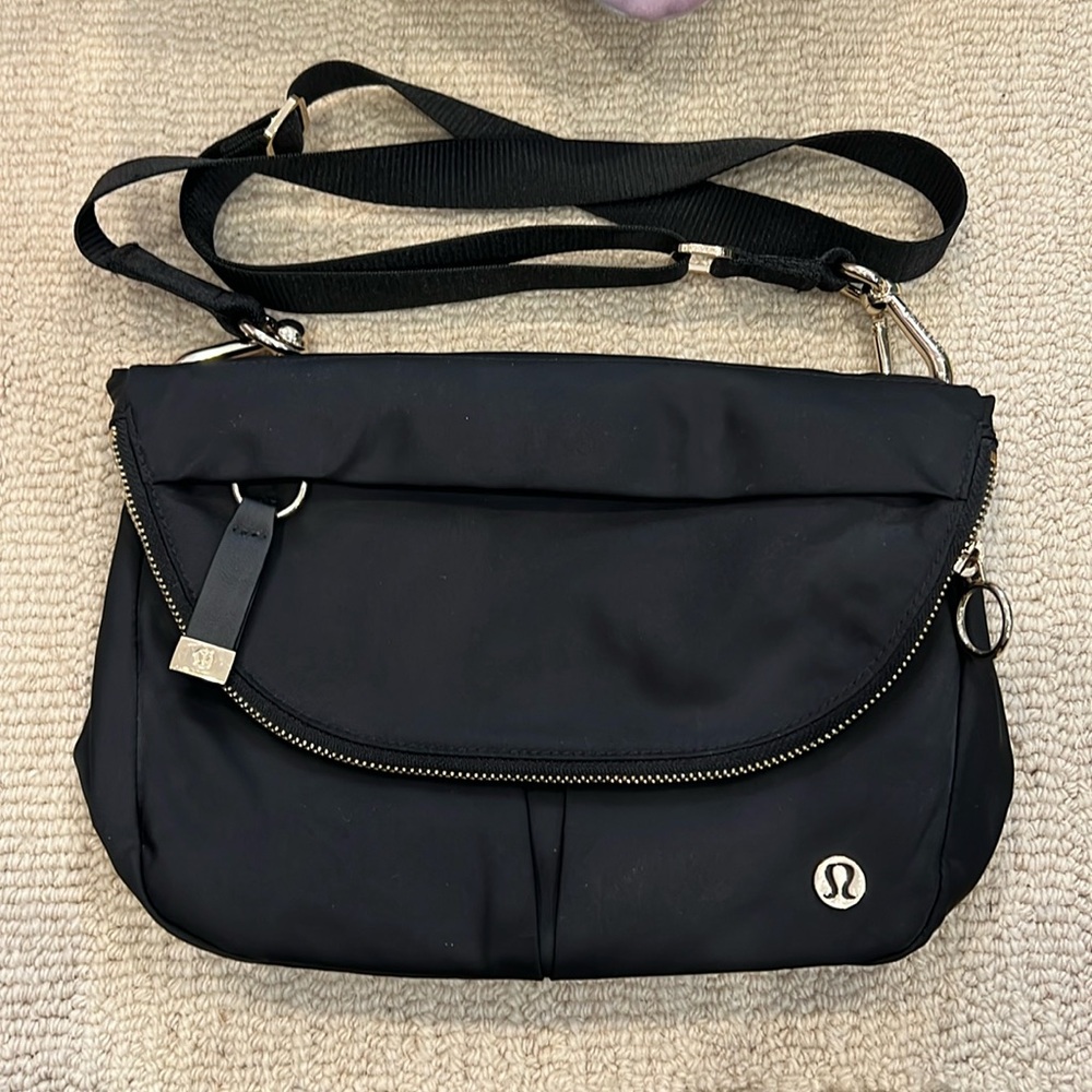 Worn once! Lululemon nylon crossbody
